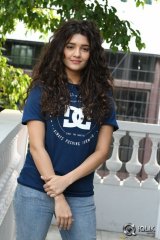 Ritika Singh Latest Photo Gallery